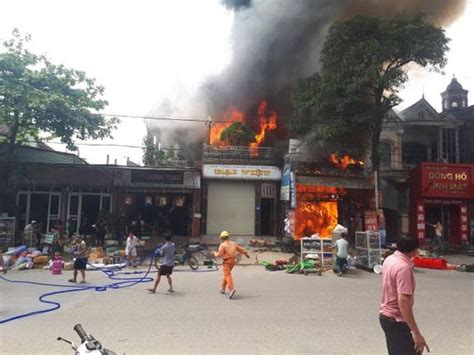 Mơ thấy một mình trong quán, mực đen, người đập lửa thì đánh lô đề gì?