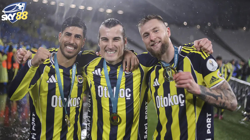 Suc Manh Va Phong Do Cua Fenerbahce Vs Nottingham